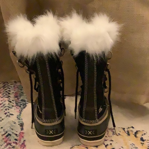 Sorel Joan Of Arctic Waterproof Winter Boots - Picture 3 of 8